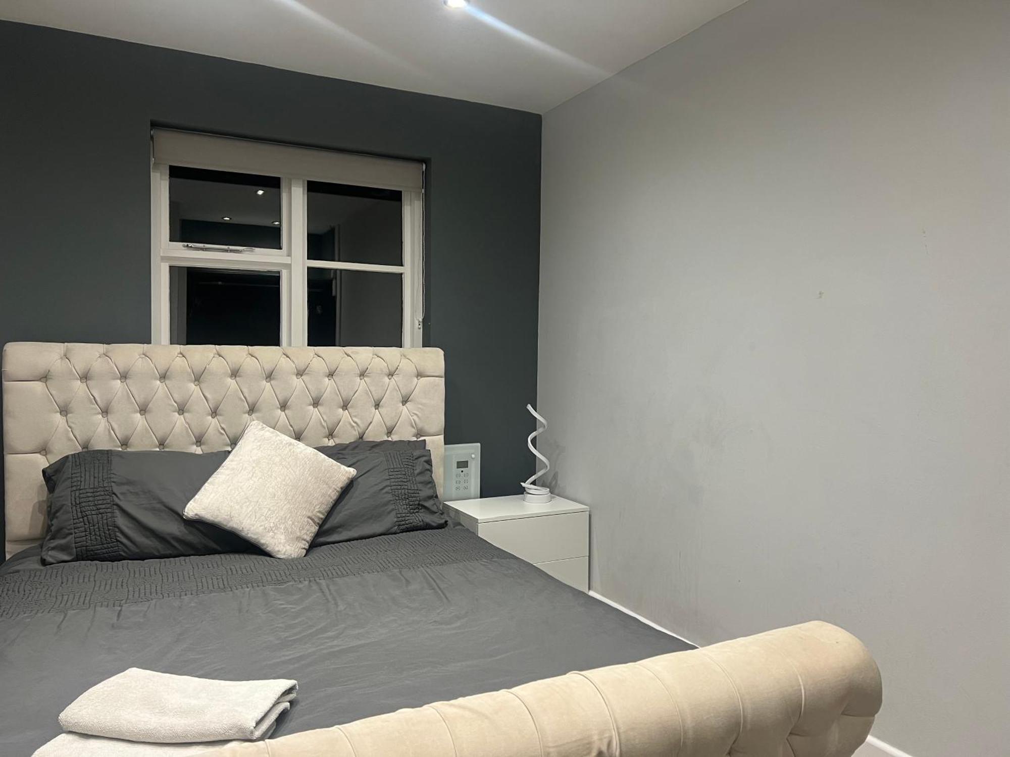 Appartamento Broadway Retreat With Free Parking Herne Bay Esterno foto