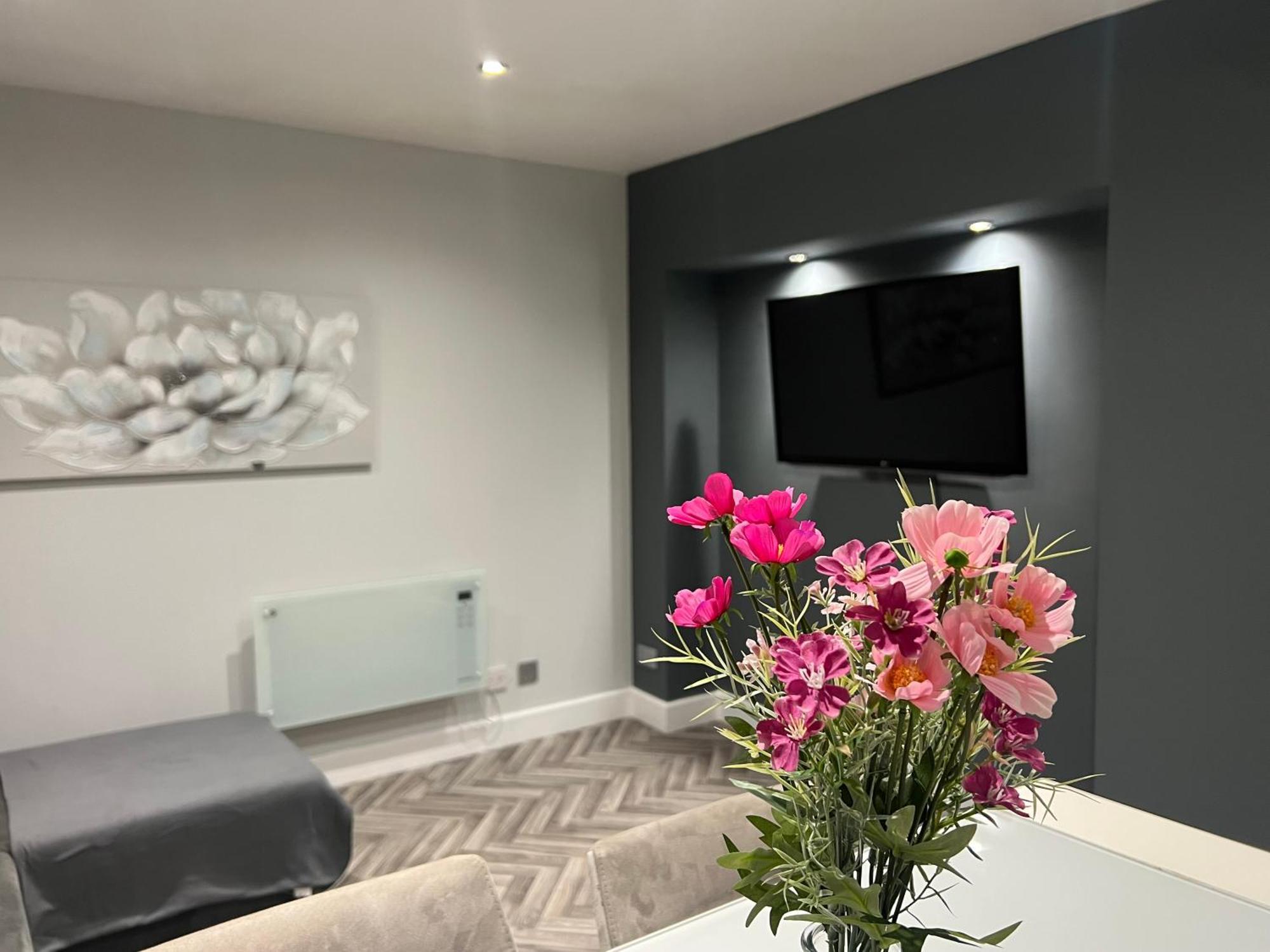Appartamento Broadway Retreat With Free Parking Herne Bay Esterno foto