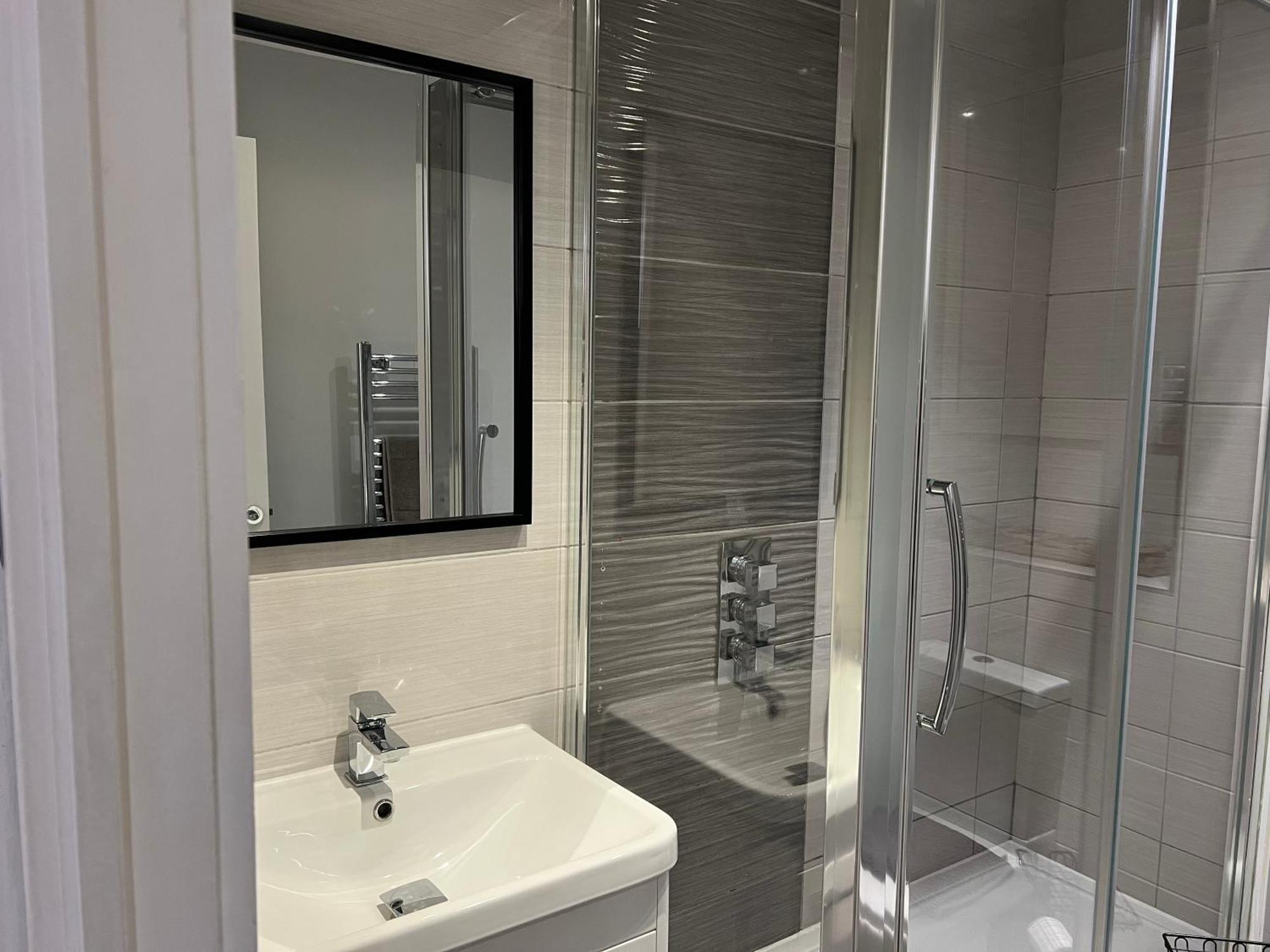 Appartamento Broadway Retreat With Free Parking Herne Bay Esterno foto